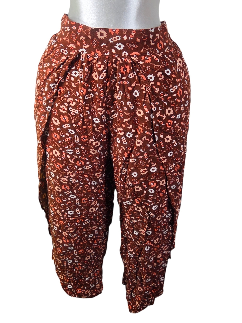 Ariat Rust Floral Print Harem Capris. Size XS